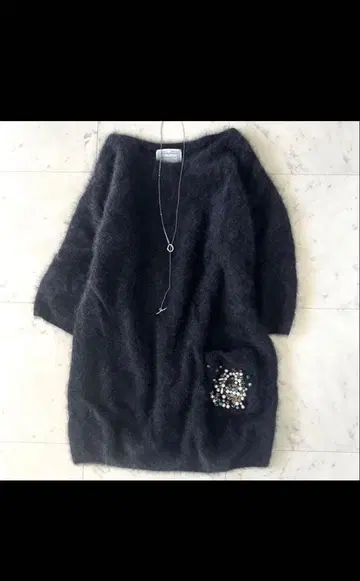 새상품급 비어즐리 비쥬 달린 페렛 퍼 니트 튜닉 7부 소매