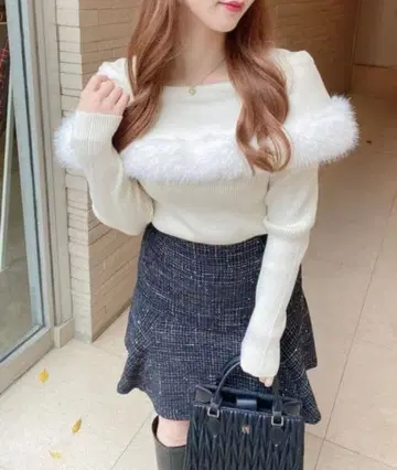 INGNI 퍼 부착 케이프 니트