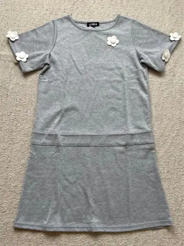 마리크와 반팔 원피스