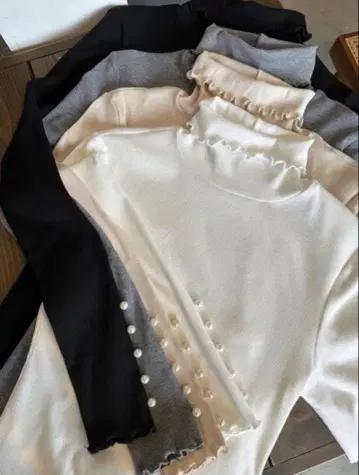 birthdaybash LOU PEARL SLEEVE TOPS 화이트