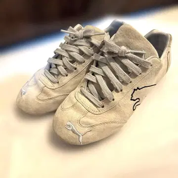 Puma 스웨이드 그레이 스니커즈