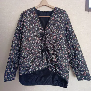 ZARA 꽃무늬 퀼팅 자켓