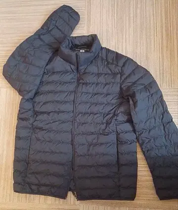 울트라 라이트 다운 자켓 유니클로 L 사이즈 네이비