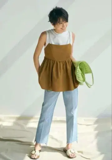 미라 오웬 밑단 단차 테이퍼드 데님 팬츠 Mila Owen