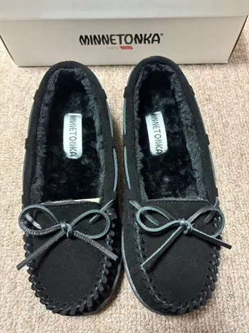 MINNETONKA 미네통카 모카신 25 8 39 블랙 스웨이드
