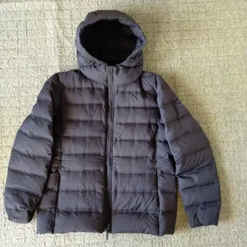 유니클로 울트라 라이트 다운 심리스 후드티 블랙 여성용 L