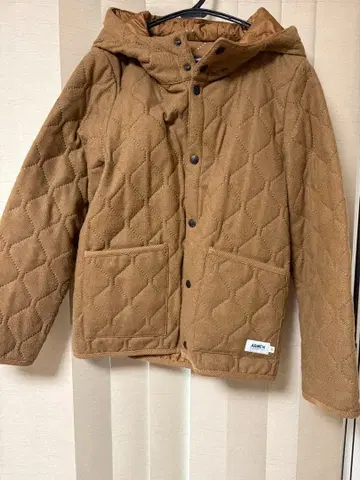 ARMEN 퀼팅 자켓 브라운