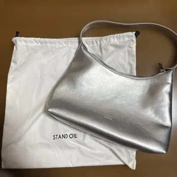 STAND OIL 실버 핸드백 수납 가방 포함