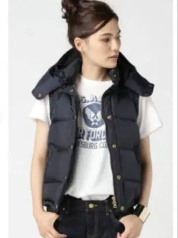 두지엠 클라세 별주 STAMMBAUM 슈바움 후드 다운 베스트