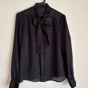 [ 새상품급 ] OFUON 보타이 리본 블라우스 블랙 긴팔 블라우스