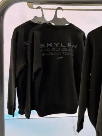 SKYLRK 팝업 도쿄 한정판 CREWNECK 크루넥 M 새상품