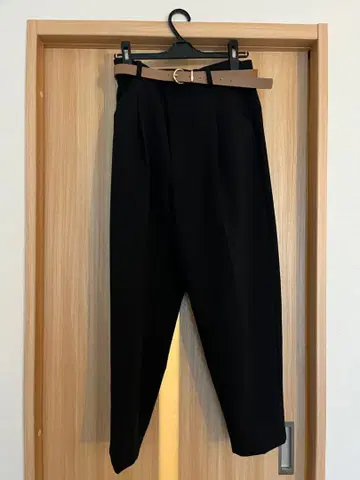 ZARA 블랙 슬랙스 부속 벨트 포함
