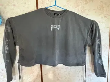 ROXY 크롭 긴팔 T셔츠 그레이