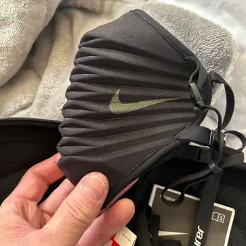 나이키 마스크 케이스 포함