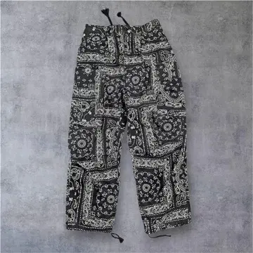 반다나 패턴 카고 팬츠 블랙 화이트