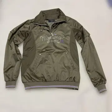 먼싱웨어 올리브 그린 자켓