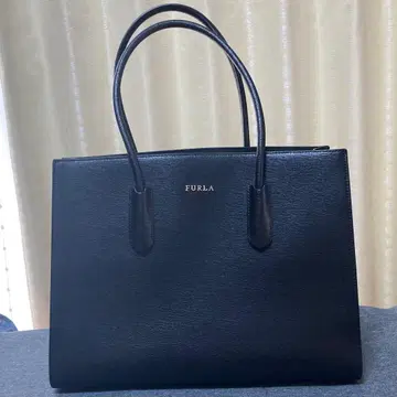 FURLA 블랙 토트백 비즈니스백