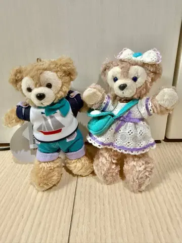 더피 셰리메이 케이프 코드 홀리데이 2018 봉제 인형 배지