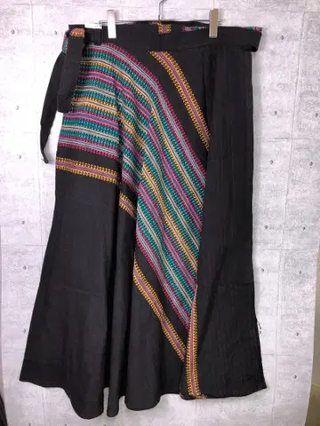 오리엔탈 민족 레트로 구제 의류 컬러풀 자수 절개 블랙 랩 롱 스커트