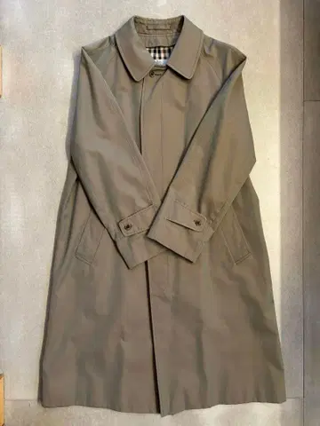 아쿠아 스큐텀 베이지 카키 (레인보우 색상) 발마칸 코트 S 사이즈 상당