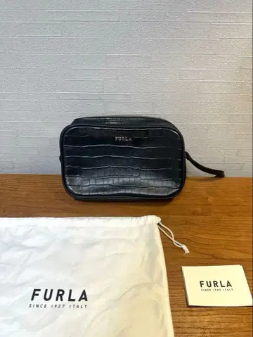 FURLA 크로커다일 무늬 블랙 숄더백