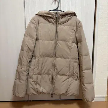 아츠로 우타야마 후드 부착 베이지 다운 자켓 36