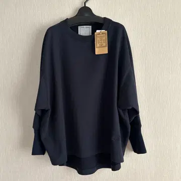 [ 새상품 미사용 ] BEARDSLEY BA 자수입 돌먼 트레이닝복