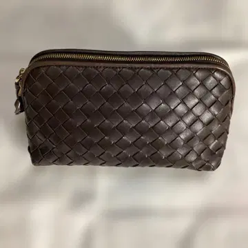 다크 브라운 가죽 파우치 꼬임 디자인