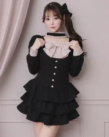 pium 피움 프론트 리본 초커 티어드 미니 원피스