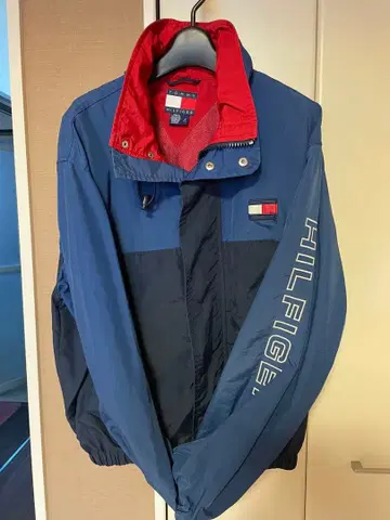 TOMMY HILFIGER 네이비/레드 점퍼 S 사이즈
