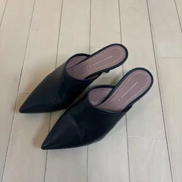 ZARA 플랫 포인티드 뮬 블랙 사이즈 35