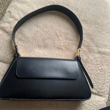 블랙 핸드백 ZARA