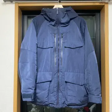 UNIQLO 유니클로 x 화이트 마운티니어링 다운 자켓 네이비