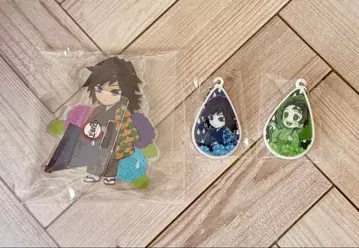 귀멸의 칼날 장마 엄브렐라 참 아크릴 스탠드 토미오카 기유 세트