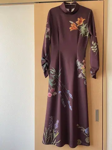 Ameri 플라워 프린트 긴팔 맥시 원피스