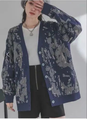 [ JEANASIS ] 플로트 자카드 패턴 V넥 가디건