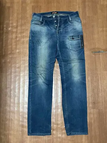 데미지 가공 슬림 핏 청바지