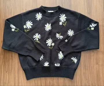 SEVEN TEN 꽃무늬 패턴 니트 스웨터 블랙 긴팔