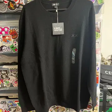 유니클로 x 카우스 캐시미어 100 크루넥 스웨터