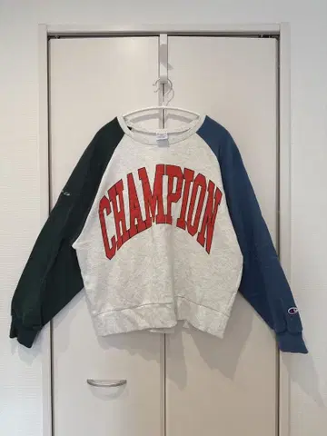 Champion rodeo crowns 콜라보 디자인 맨투맨 FREE