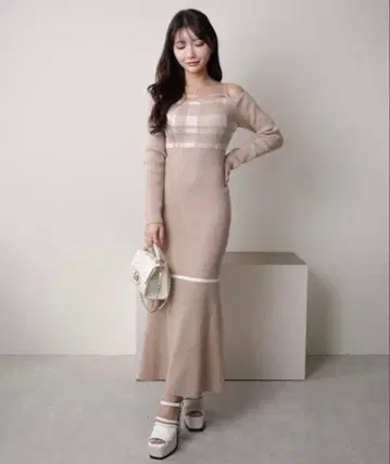 립서비스 체크 자카드 오프숄더 머메이드 원피스