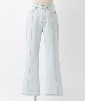 라이트 블루 부츠컷 데님