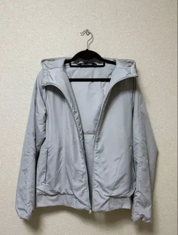 [ 상태 좋음 ] UNDER ARMOR/후드 부착 자켓