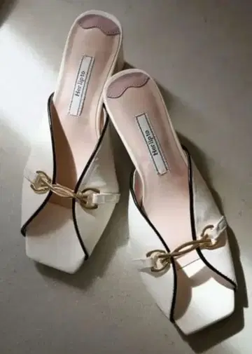 Herlipto Bit Square-Toe Mules vanilla 38