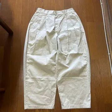 BLUE 화이트 치노 팬츠 L 사이즈