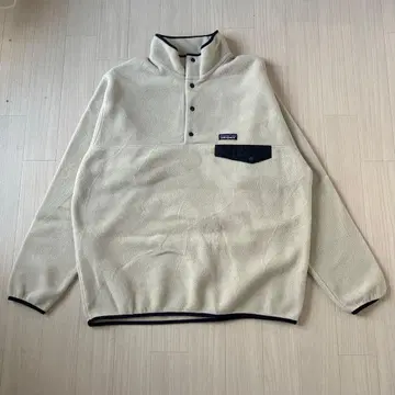 patagonia 아이보리 플리스 자켓 신틸라