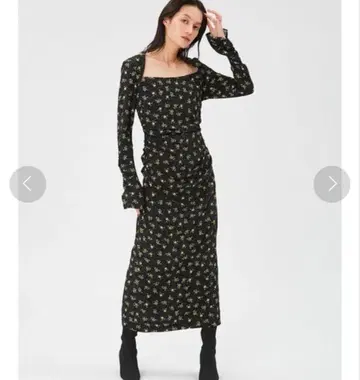 FRAY I.D 플라워 프린트 스퀘어 넥 개더 원피스