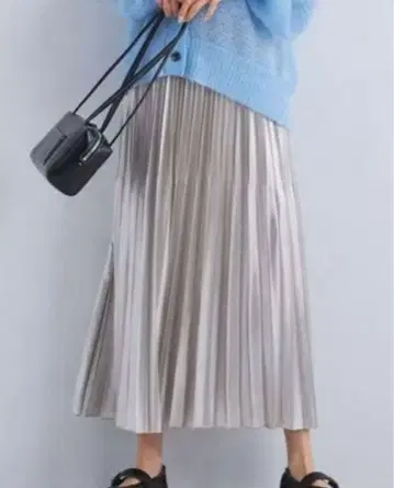 유나이티드 애로우즈 그린 라벨 하쿠 프린트 플리츠 스커트 실버