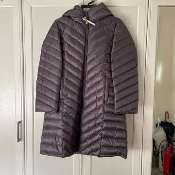 퍼플 퀼팅 다운 롱 코트 후드 부착