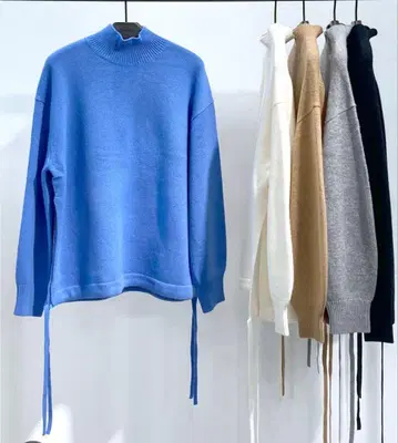 블루 니트 스웨터 사이드 슬릿